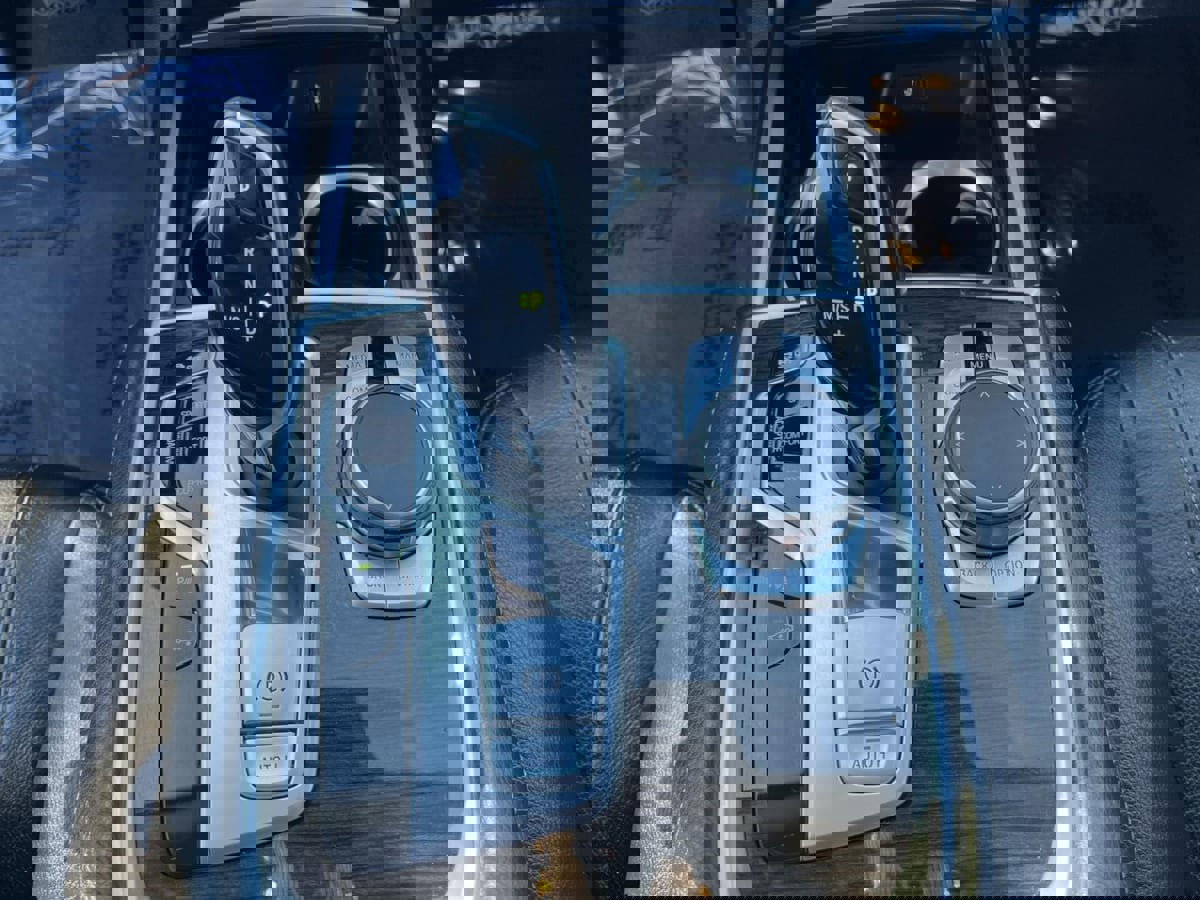 Used 2019 BMW 740i xDrive image 17