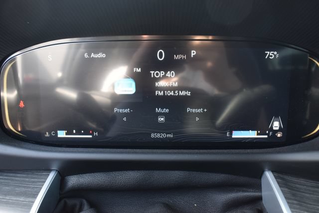 Used 2023 Jeep Wagoneer L Series II AWD/4WD image 29