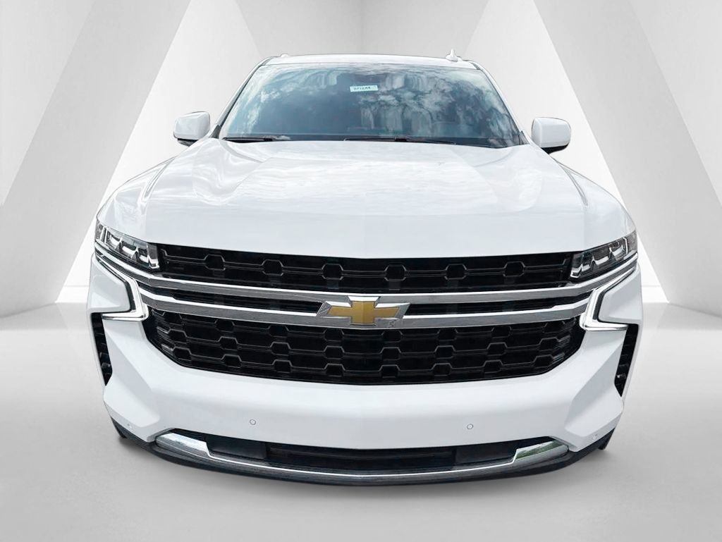 Used 2023 Chevrolet Suburban LS AWD/4WD image 2