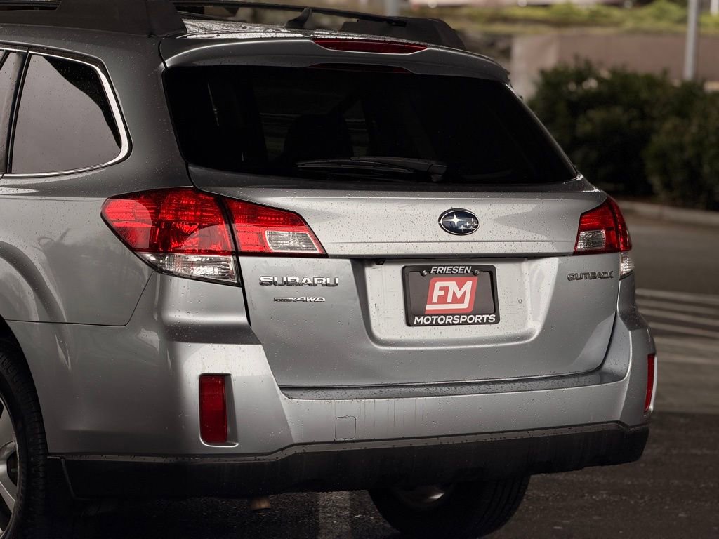Used 2013 Subaru Outback 2.5i Limited image 13