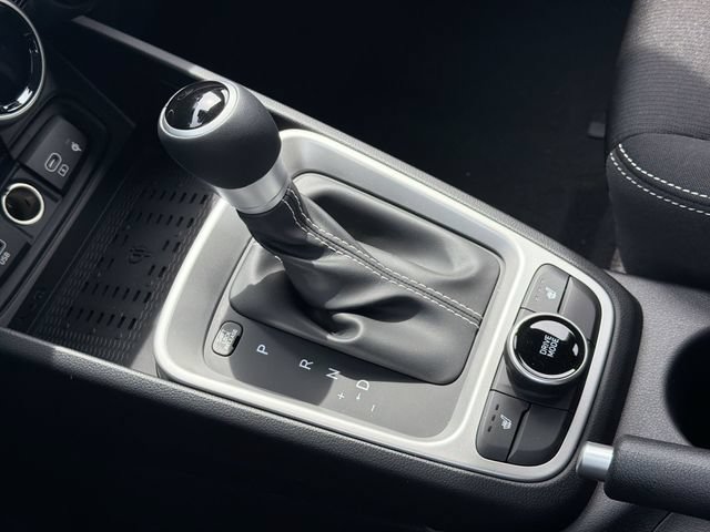 New 2026 Hyundai Venue SEL FWD image 23
