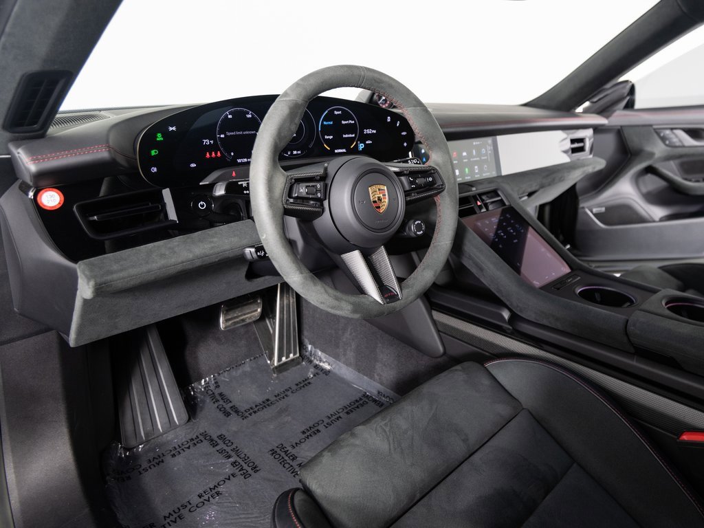 Certified 2023 Porsche Taycan GTS image 4