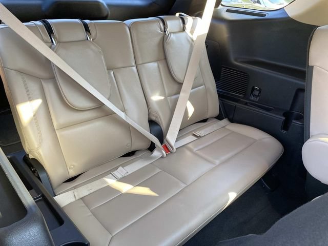 Used 2022 Ford Explorer XLT w/ Equipment Group 202A AWD/4WD image 24