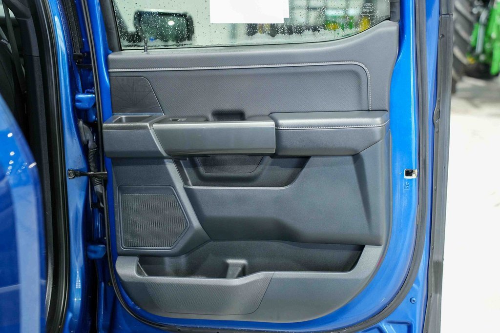 Used 2022 Ford F150 XLT w/ Equipment Group 302A High image 17