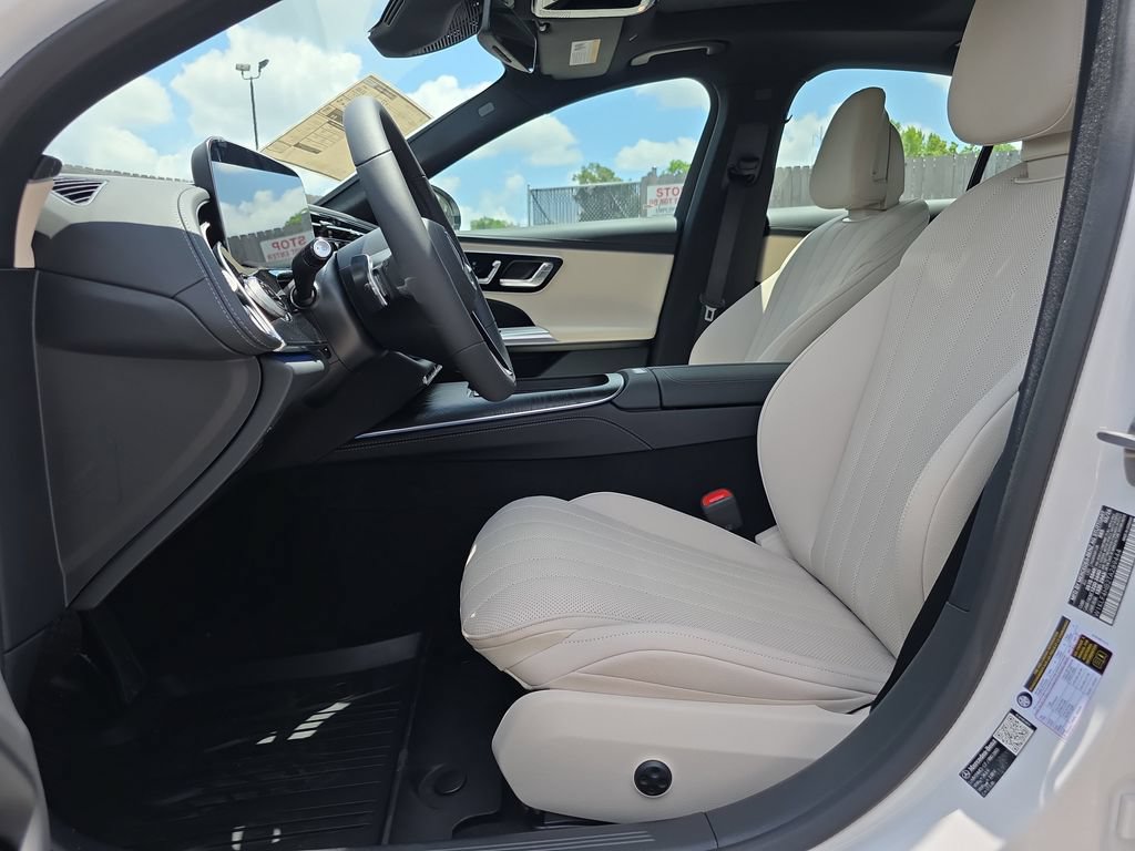 New 2026 Mercedes-Benz E 350 4MATIC Sedan image 10