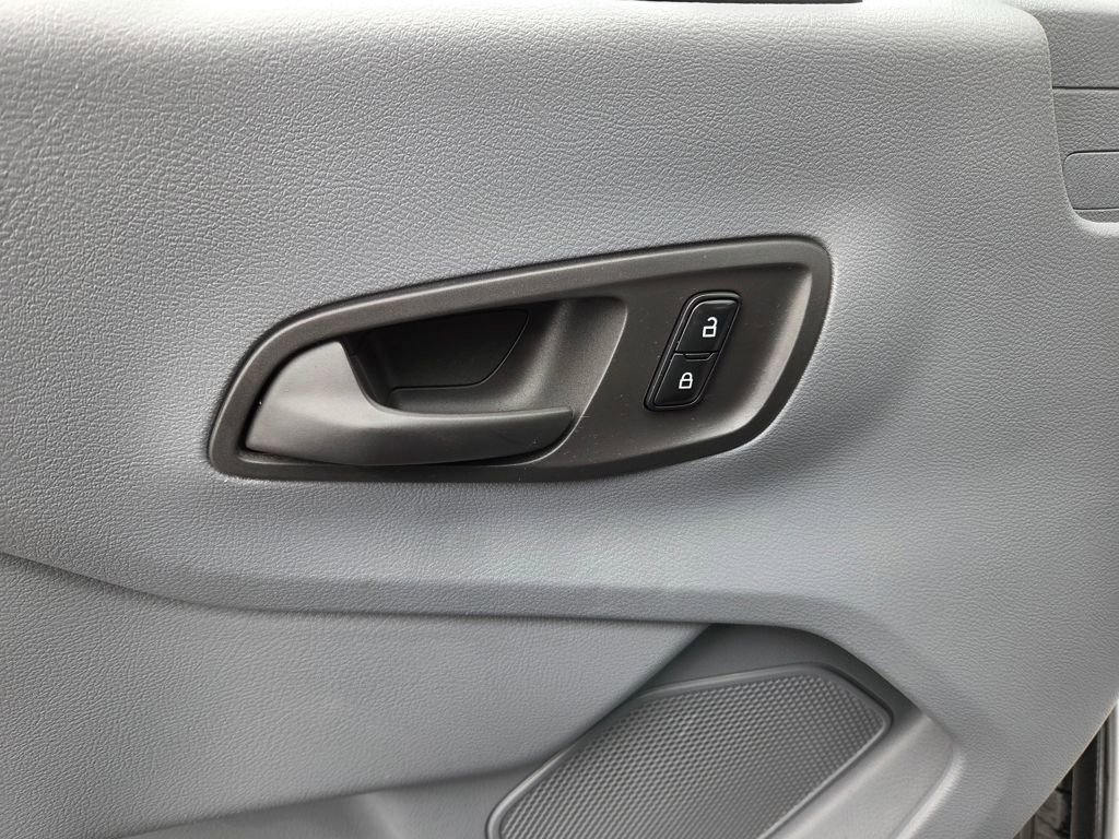 Used 2019 Ford Transit 350 XLT image 11