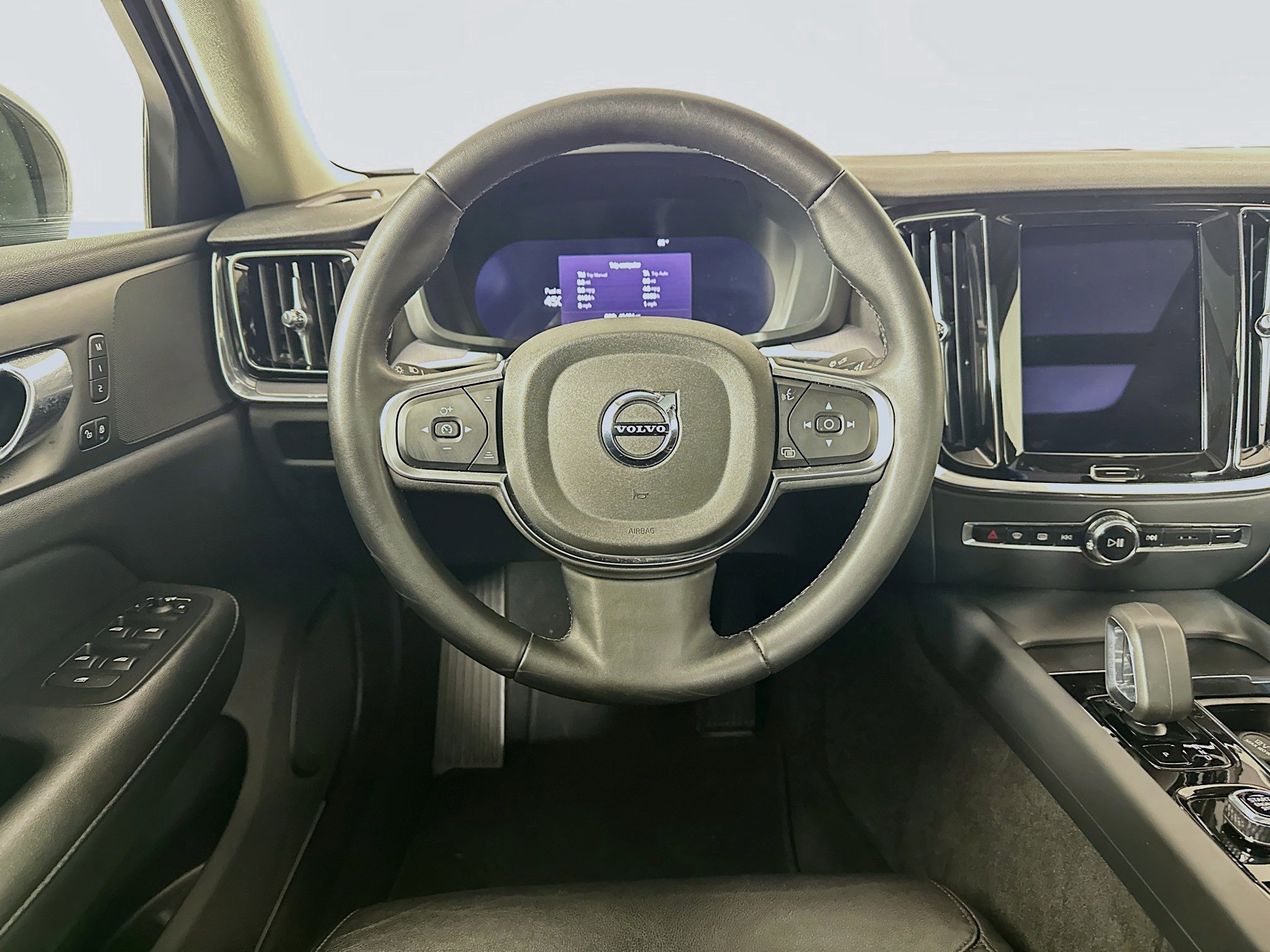 Used 2024 Volvo S60 B5 Core FWD image 18