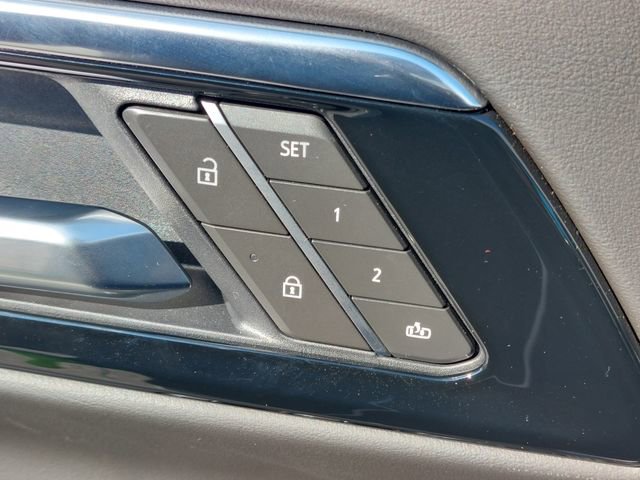 Used 2025 Chevrolet Tahoe High Country image 21