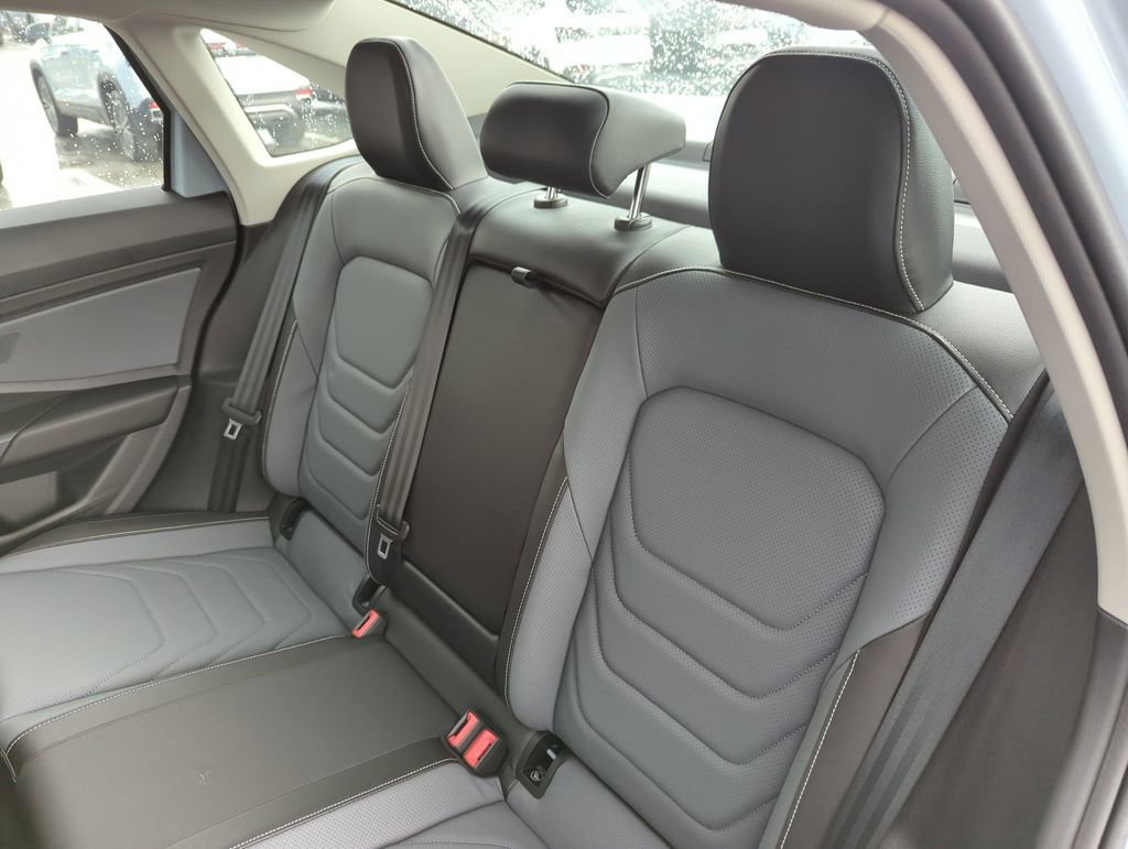 New 2026 Volkswagen Jetta SEL image 25