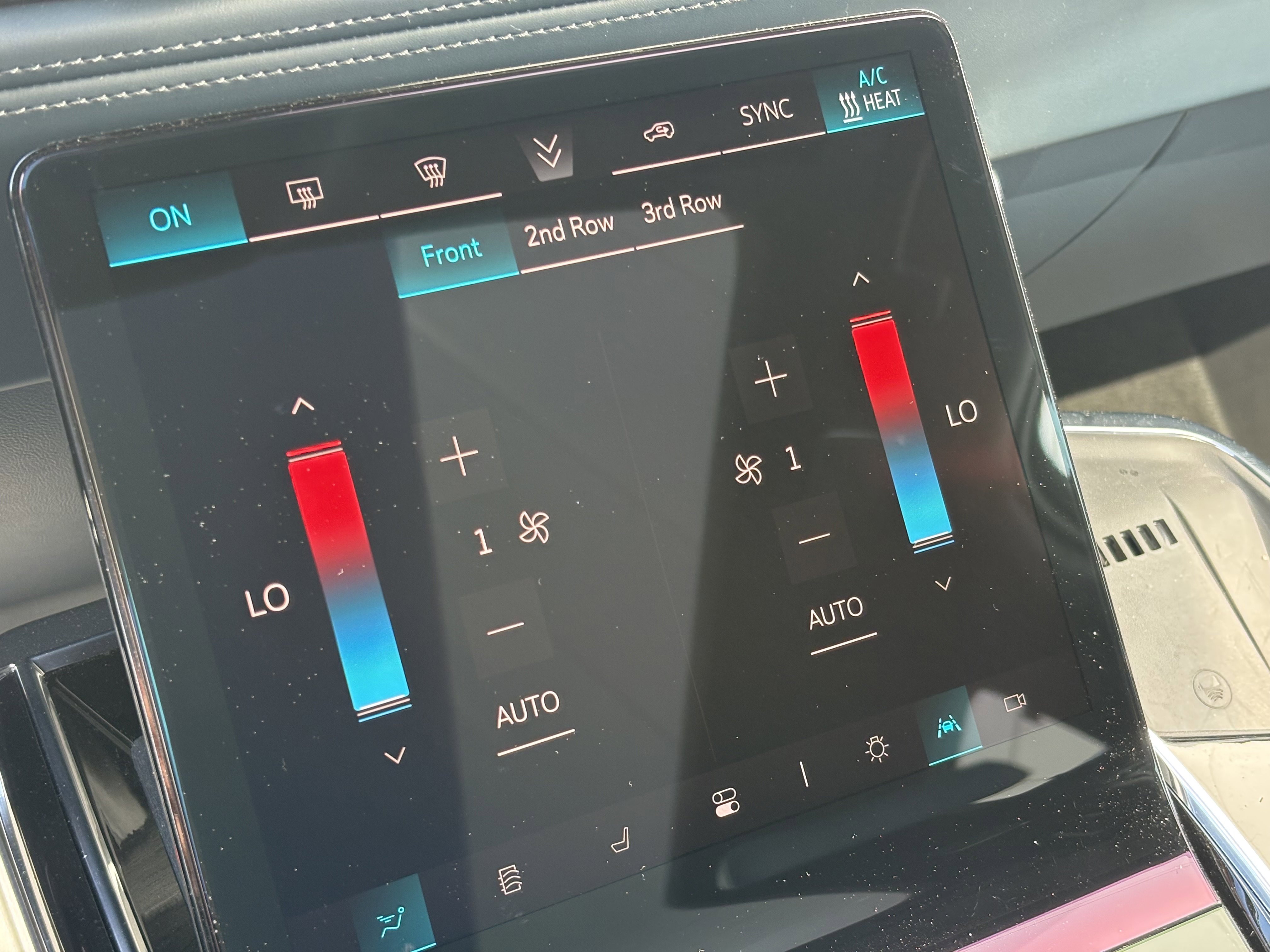 New 2025 Cadillac Escalade IQ Sport 2 w/ LPO, ONYX Package image 29