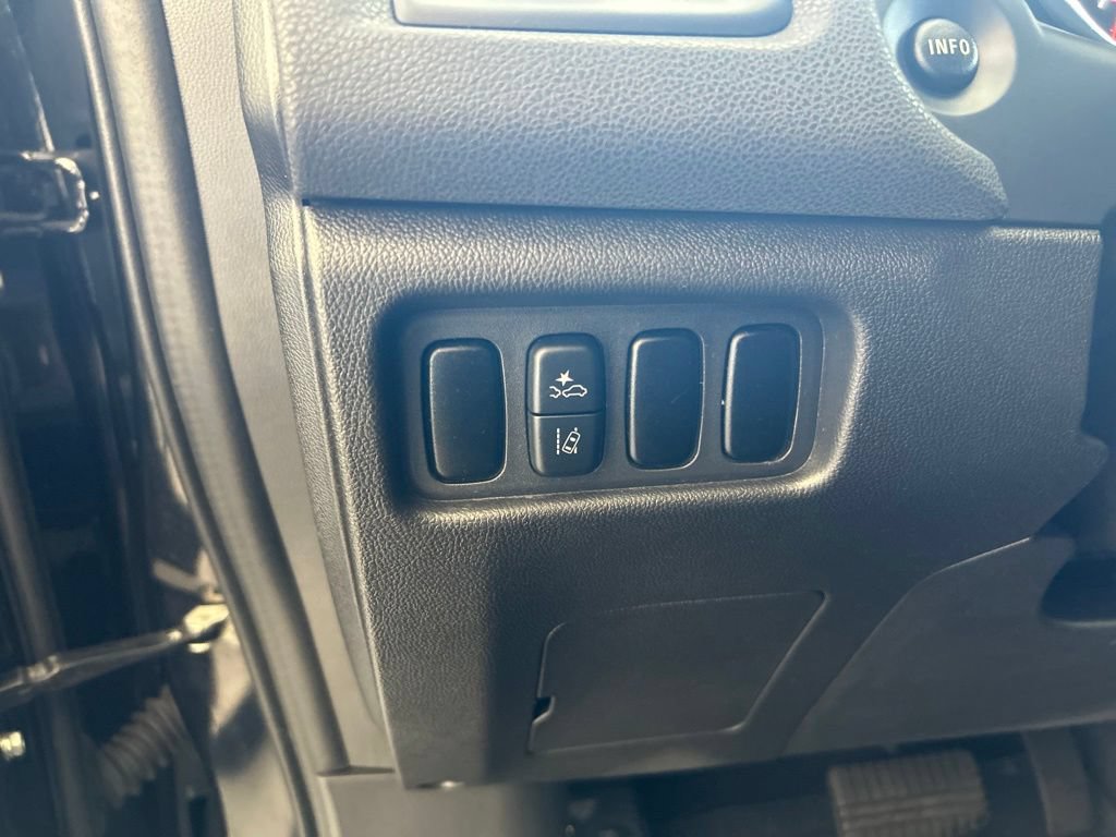 Used 2021 Mitsubishi Outlander Sport ES FWD image 34