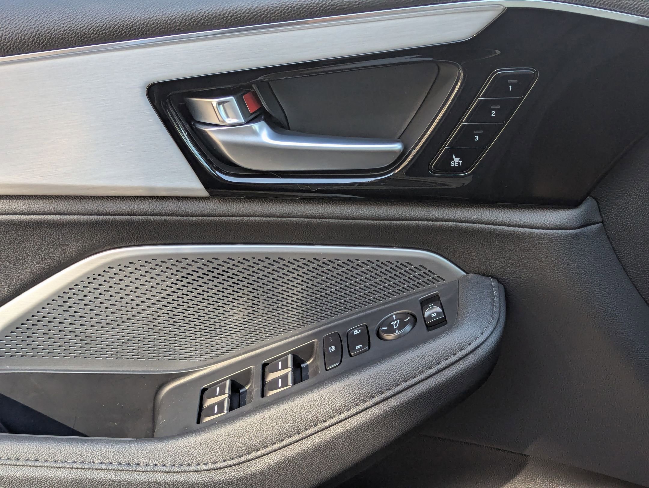 New 2026 Acura MDX SH-AWD image 12