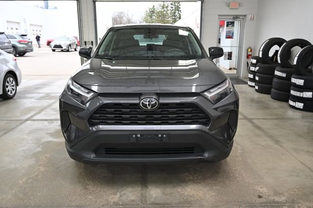 Used 2024 Toyota RAV4 LE AWD/4WD image 2