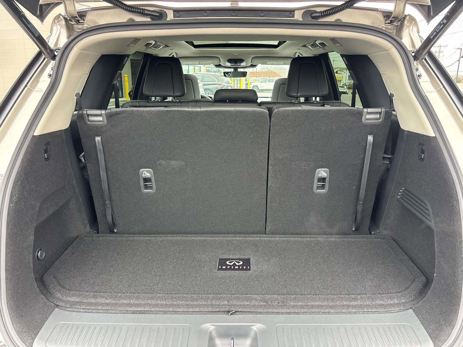 New 2026 INFINITI QX60 Luxe w/ Cargo Package AWD/4WD image 4