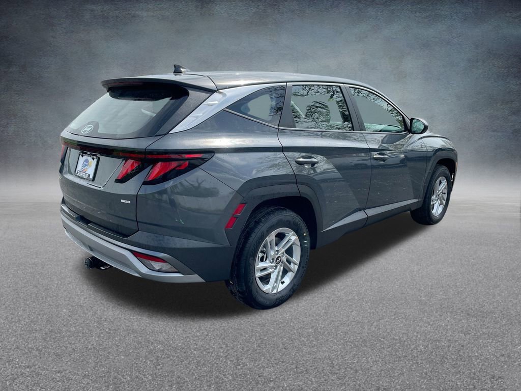 Used 2025 Hyundai Tucson SE image 31