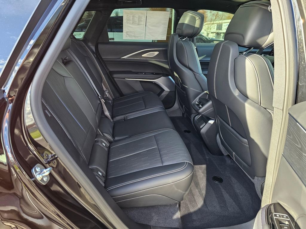 Used 2025 Cadillac Lyriq Sport image 13