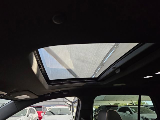 Used 2023 Chevrolet Traverse Premier w/ Redline Edition image 9