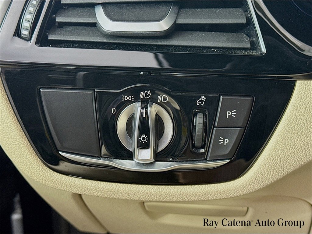 Certified 2023 BMW 530e xDrive w/ Premium Package image 10