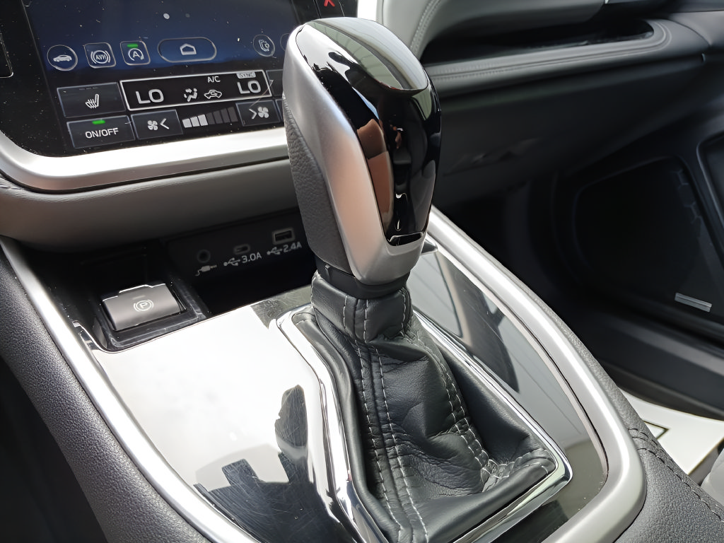 Used 2024 Subaru Outback Limited AWD/4WD image 13