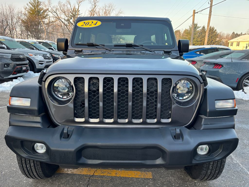 Used 2024 Jeep Wrangler Sport S image 2