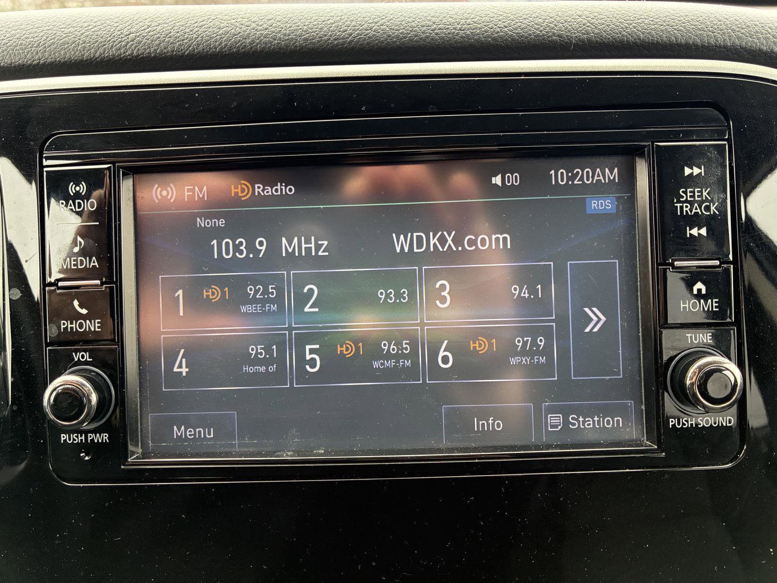 Used 2020 Mitsubishi Outlander SE image 23