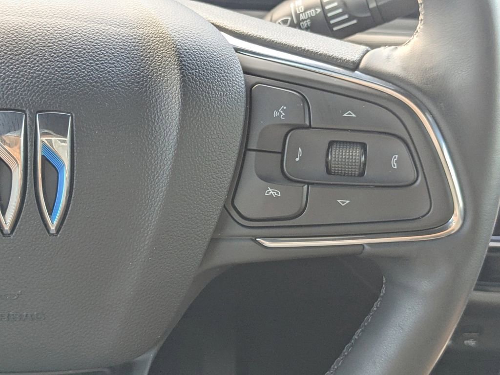 Used 2025 Buick Envista Avenir image 28