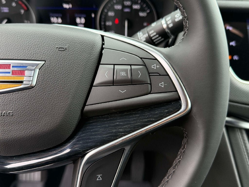 New 2026 Cadillac XT5 Premium Luxury w/ LPO, Floor Liner Package AWD/4WD image 18