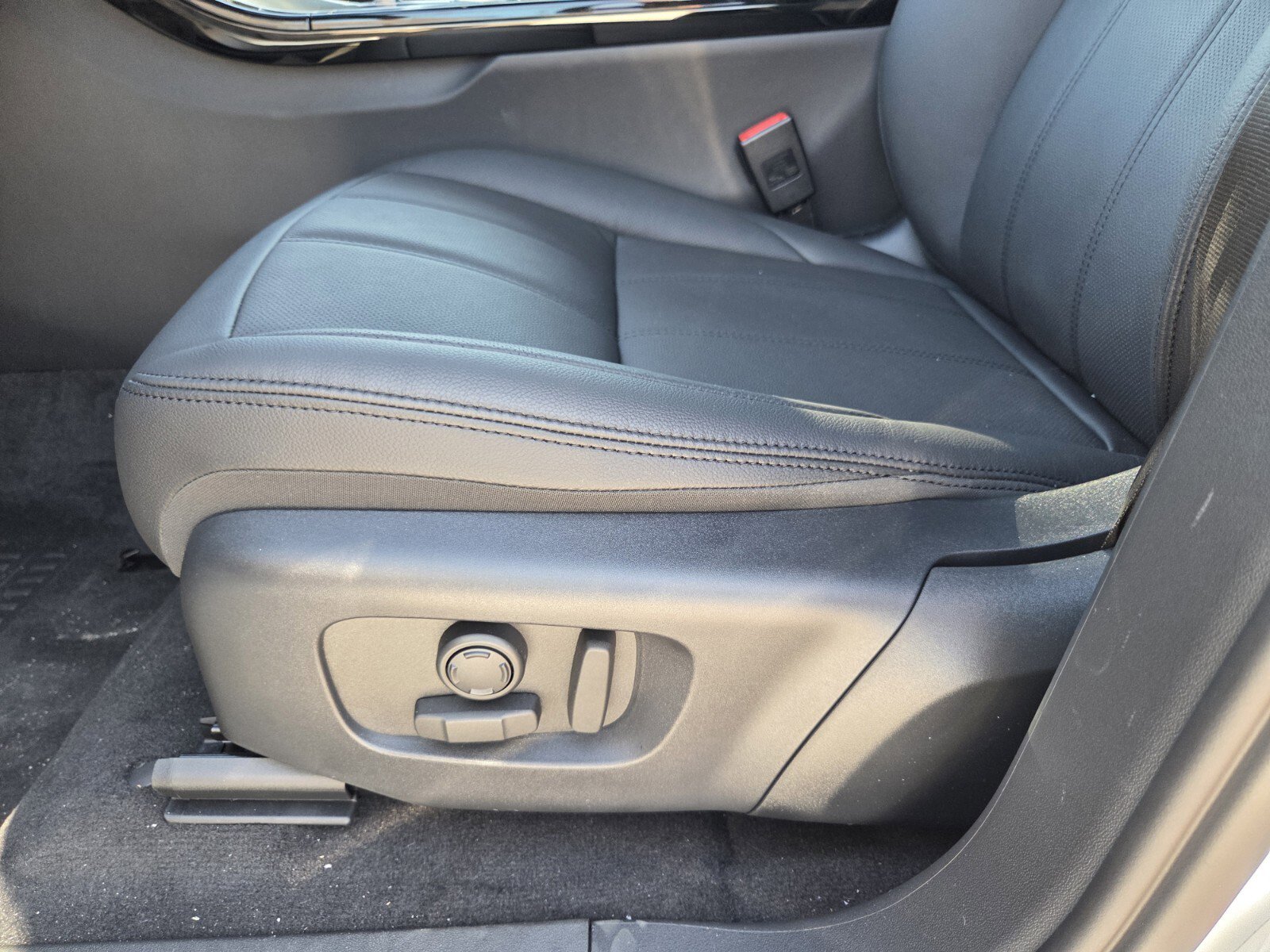 New 2026 Land Rover Range Rover Evoque S image 19