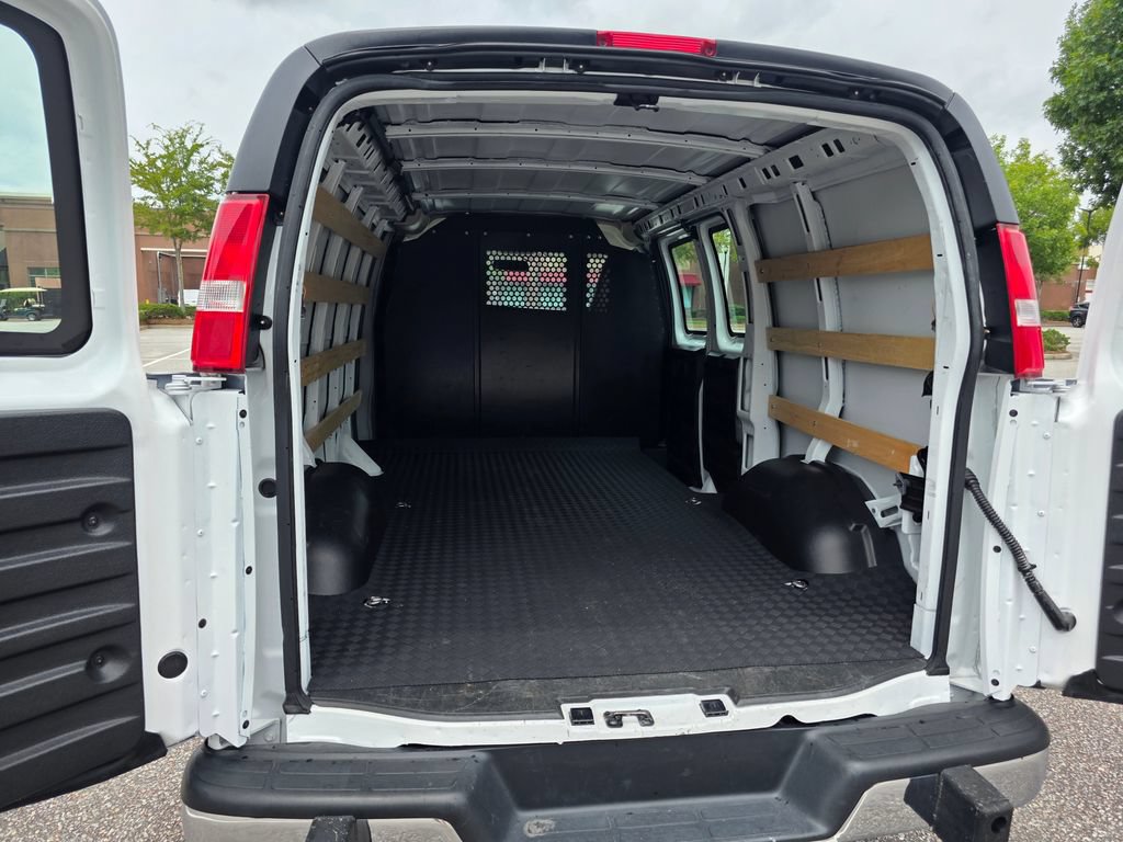 Certified 2025 Chevrolet Express 2500 w/ Driver Convenience Package RWD image 26
