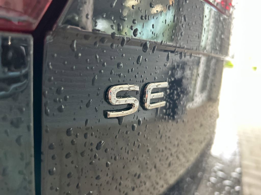 Certified 2024 Volkswagen Tiguan SE R-Line image 51