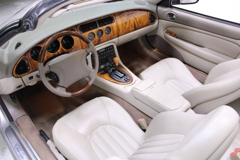 Used 1999 Jaguar XK8 Convertible RWD image 6