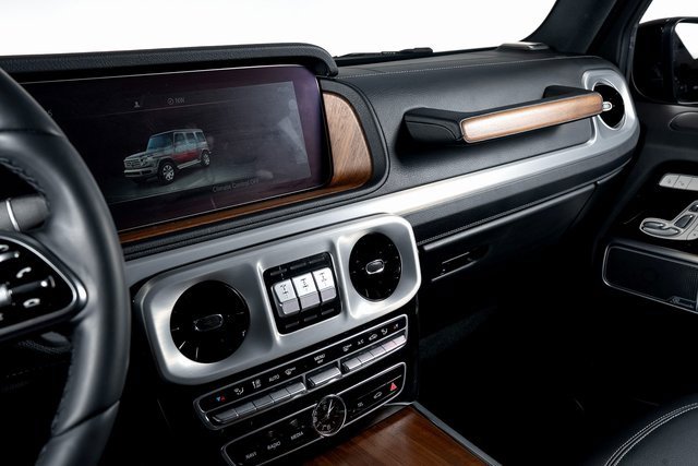 Used 2024 Mercedes-Benz G 550 image 29