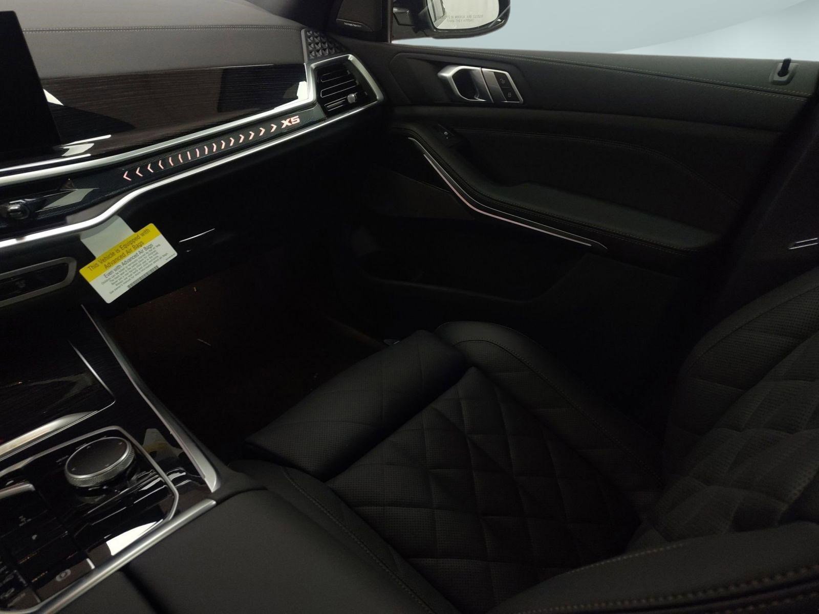 Used 2026 BMW X5 xDrive40i w/ M Sport Package image 25