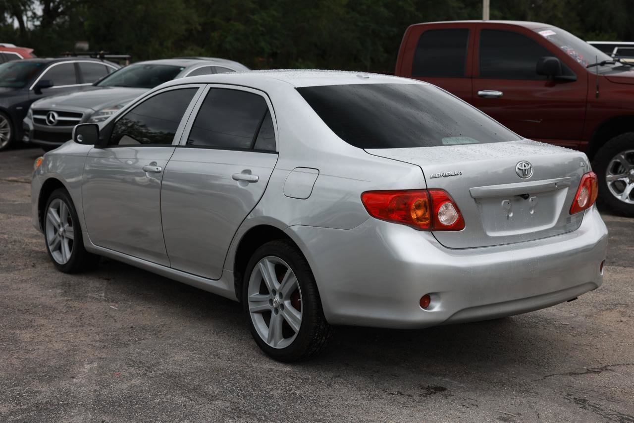 Used 2010 Toyota Corolla LE FWD image 5