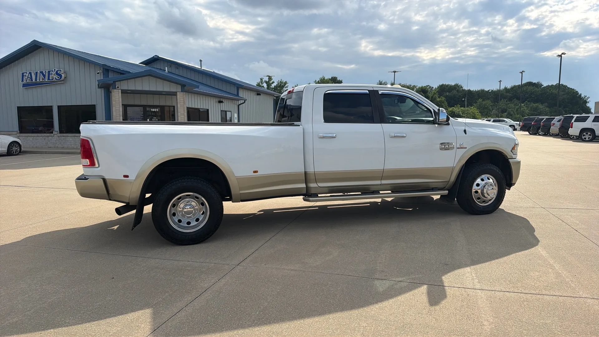 Used 2015 RAM 3500 Laramie Longhorn w/ Convenience Group AWD/4WD image 25