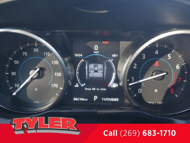 Used 2017 Jaguar XF Premium AWD/4WD image 39