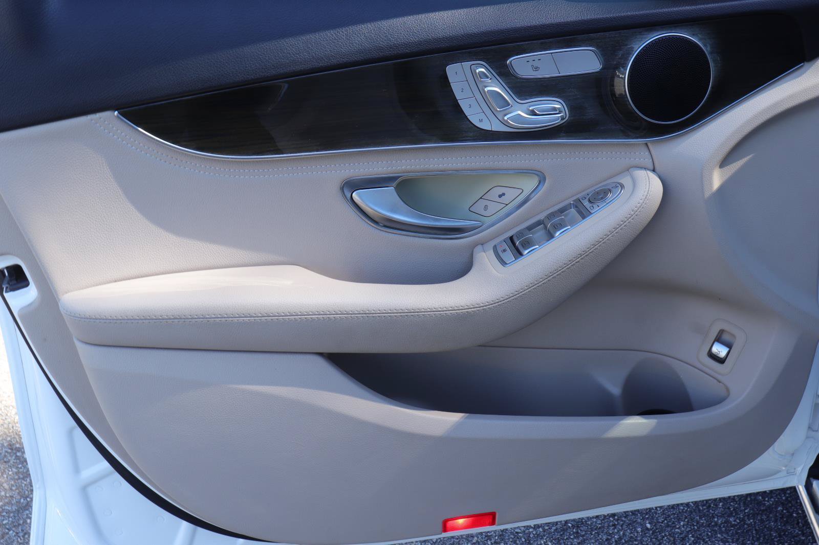 Used 2016 Mercedes-Benz C 300 Sedan image 9