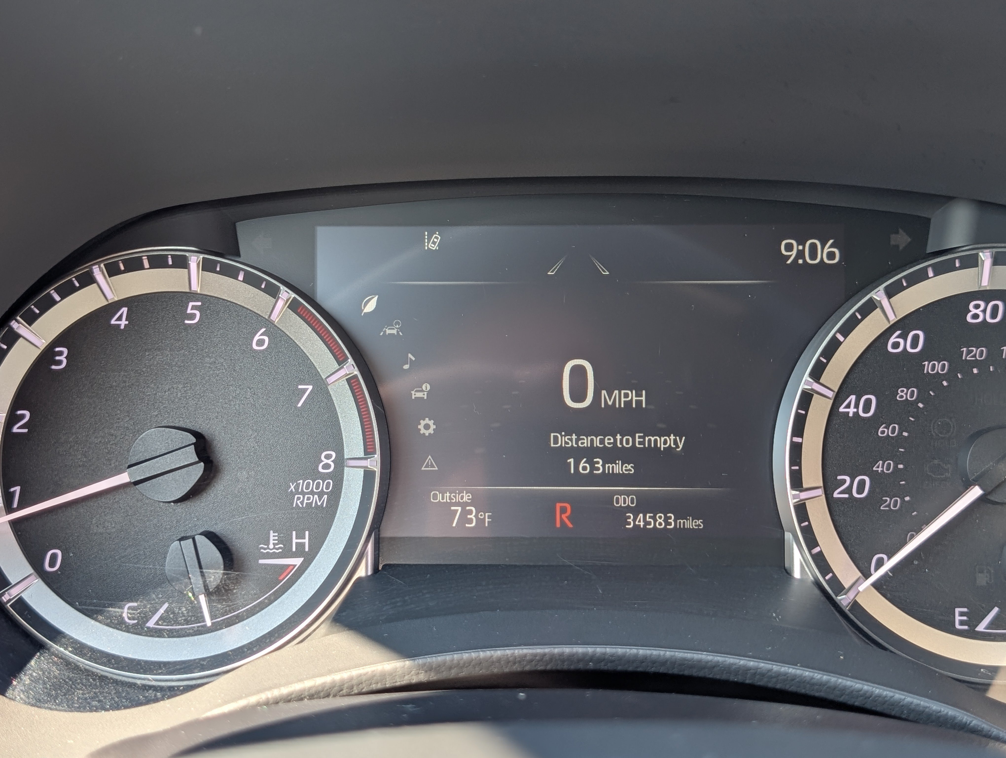Used 2025 Toyota Highlander LE AWD/4WD image 30