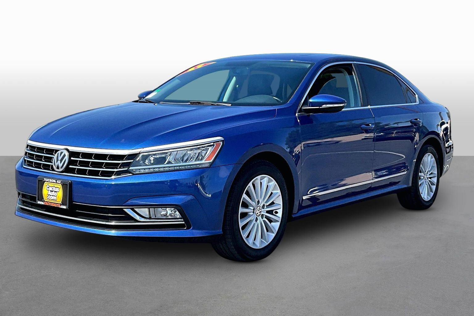 Used 2017 Volkswagen Passat 1.8T SE w/ SE Lighting Package FWD image 1
