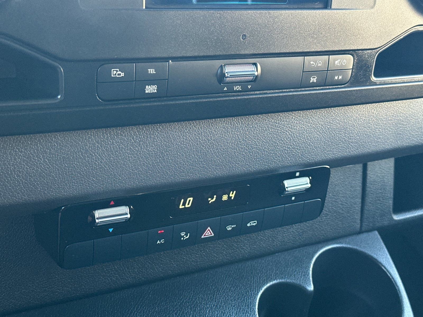 Used 2024 Mercedes-Benz Sprinter 2500 image 23