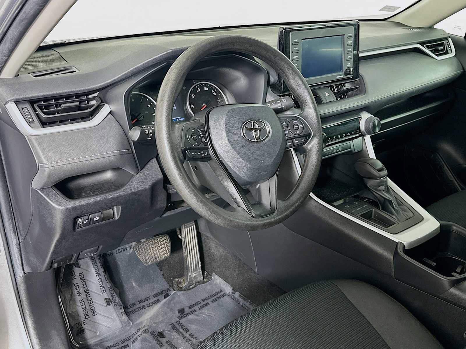 Used 2022 Toyota RAV4 LE w/ Carpet Mat Package (TMS) image 9