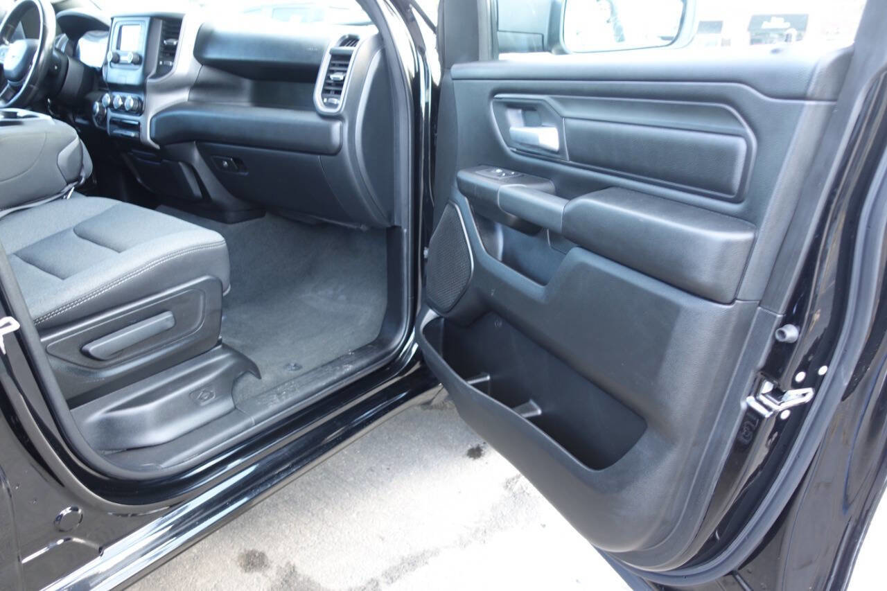 Used 2024 RAM 1500 Tradesman w/ Sport Appearance Package image 33