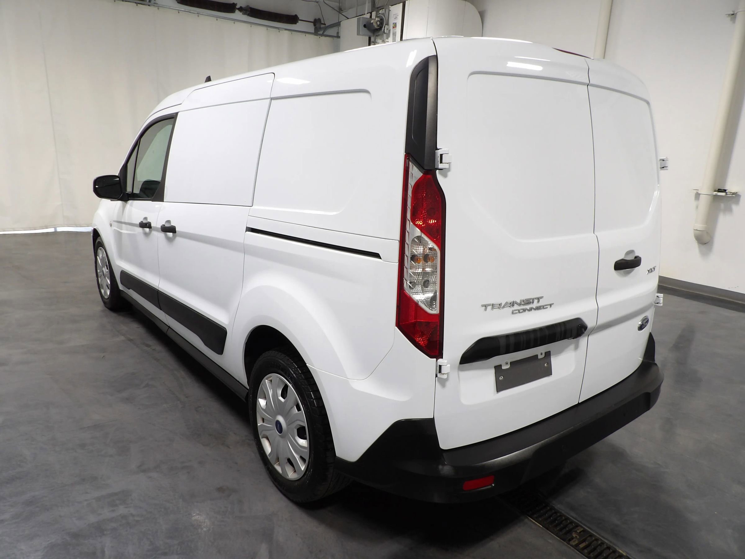 Used 2019 Ford Transit Connect XLT image 6