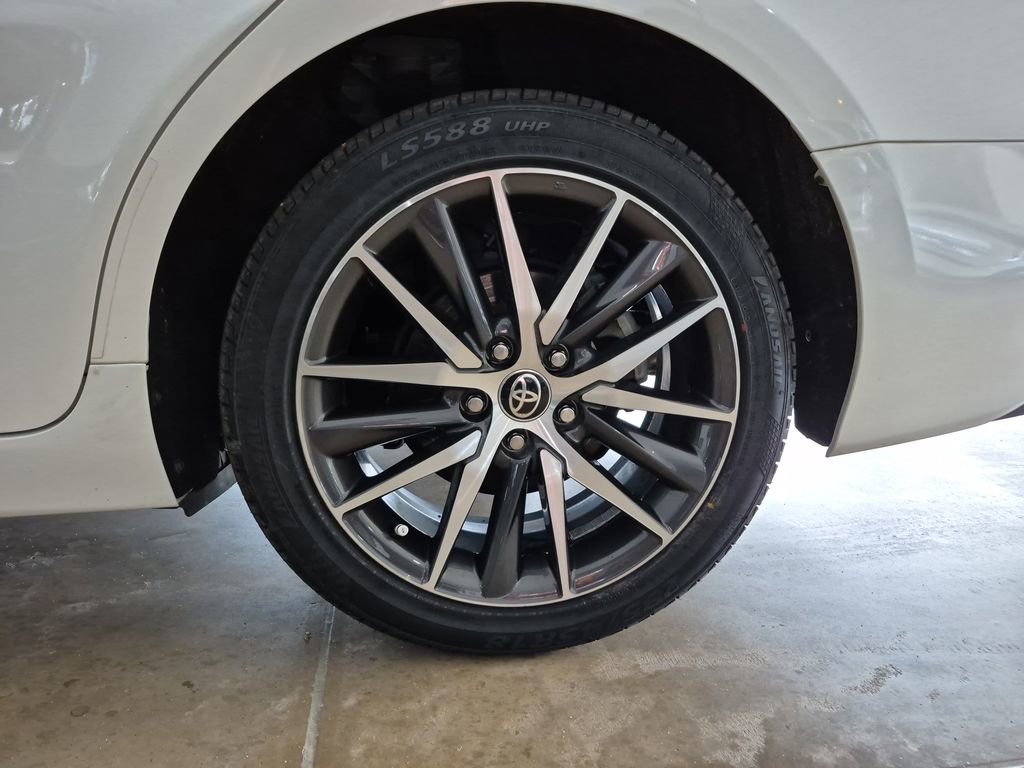 Used 2022 Toyota Camry XLE image 28