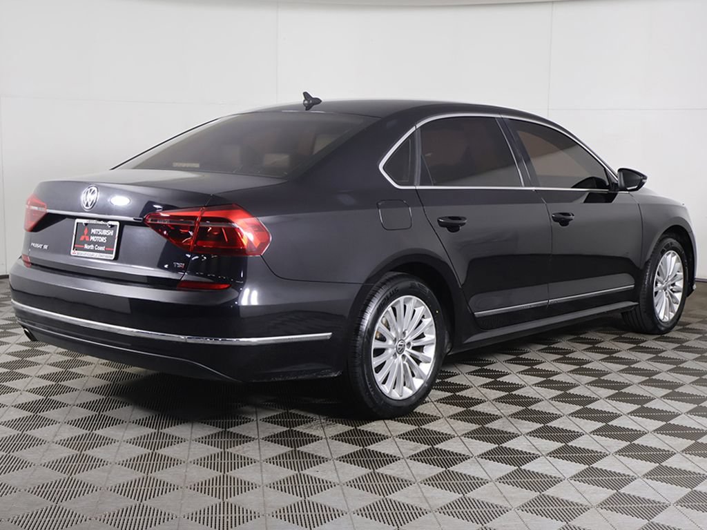 Used 2017 Volkswagen Passat 1.8T SE FWD image 9