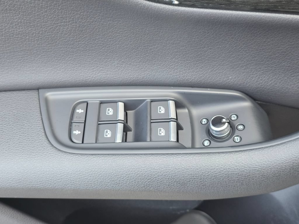 Used 2018 Audi Q7 3.0T Prestige w/ Prestige Package AWD/4WD image 30