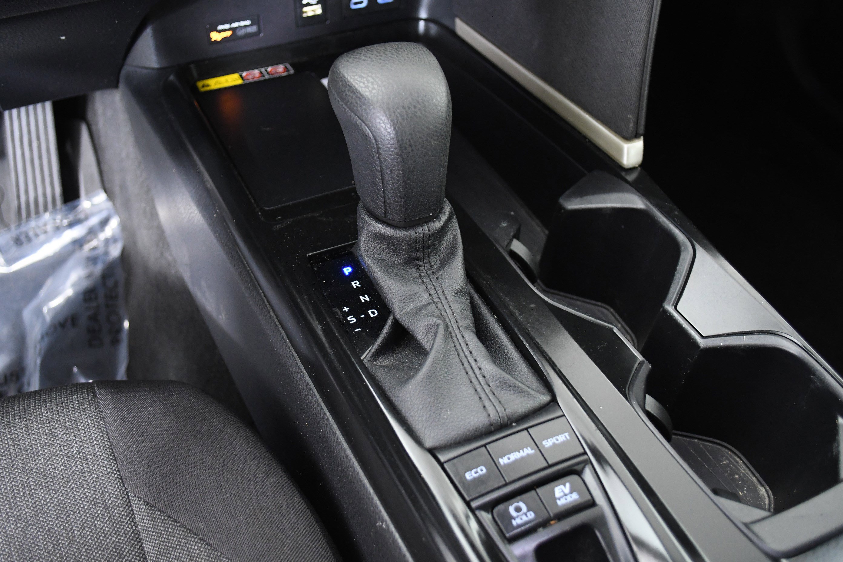 Used 2025 Toyota Camry LE image 14