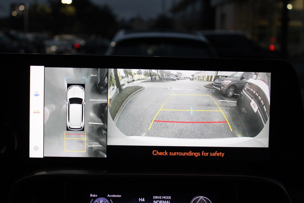 Used 2022 Lexus LX 600 4WD w/ Luxury Package image 21