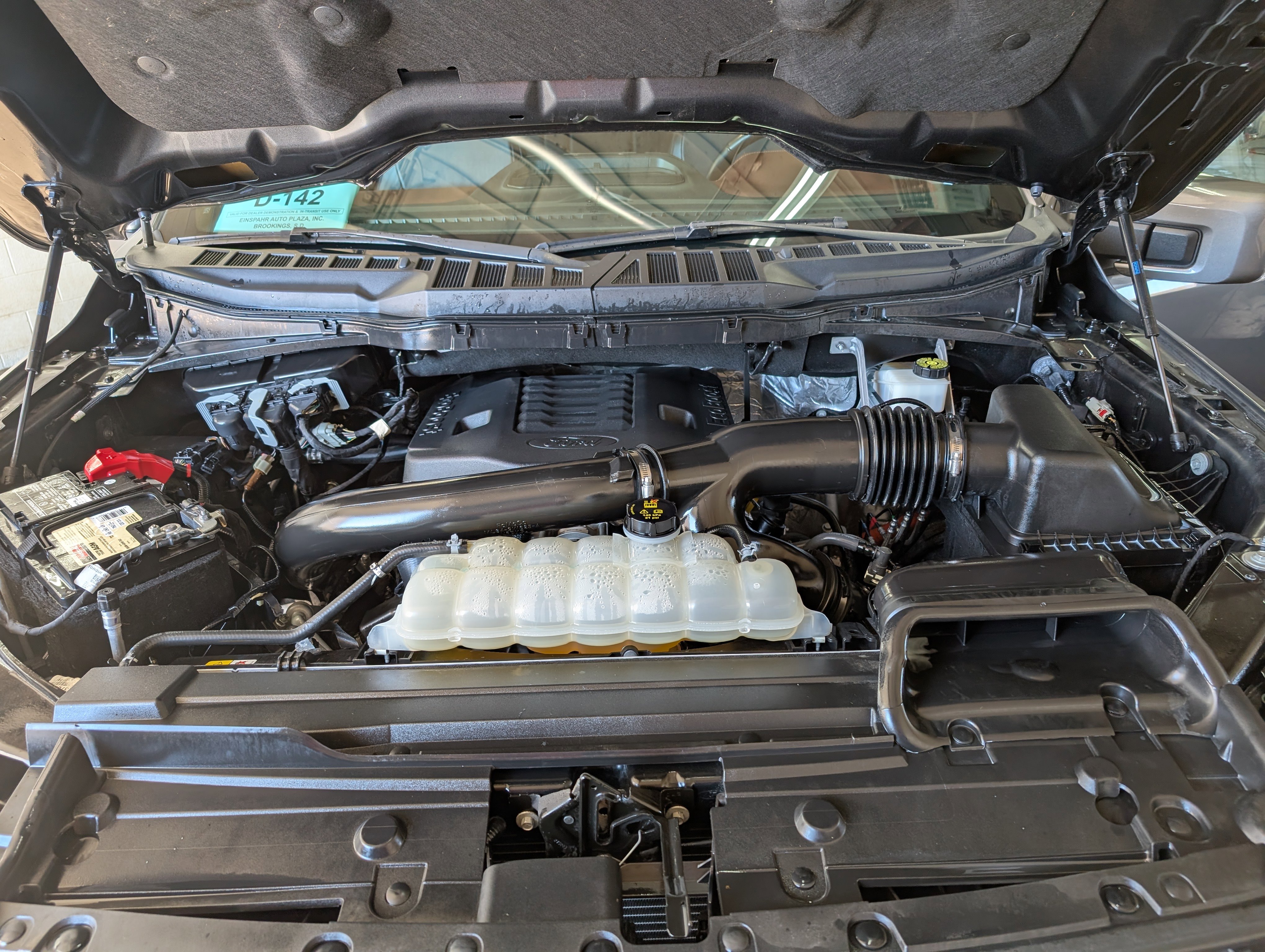 Used 2022 Ford F150 Lariat w/ Equipment Group 502A High image 4