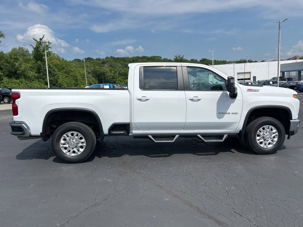Used 2023 Chevrolet Silverado 2500 LT w/ All Star Edition AWD/4WD image 4